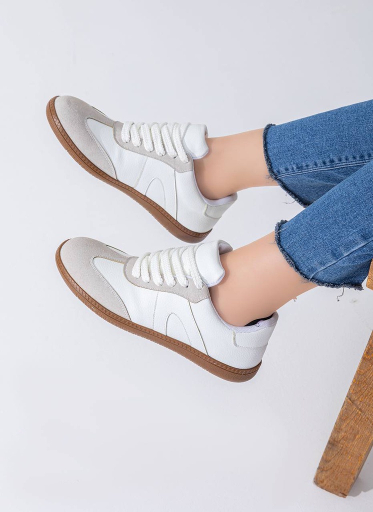 Women's stylish sneakers - White