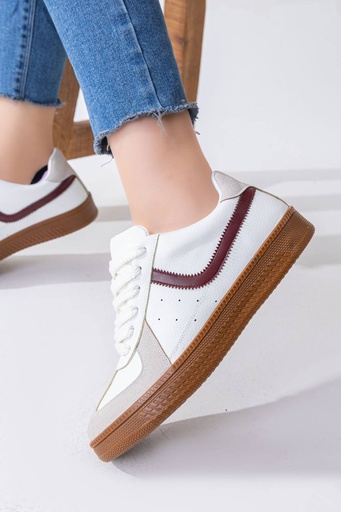 Women's fashion sneakers with maroon details - White